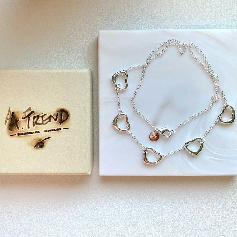 Silver Heart Link Necklace - Silver